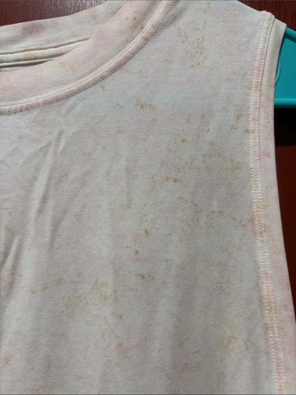 Women's Sleeveless Crewneck Muscle Tank Top - Light Pink Tie Dye